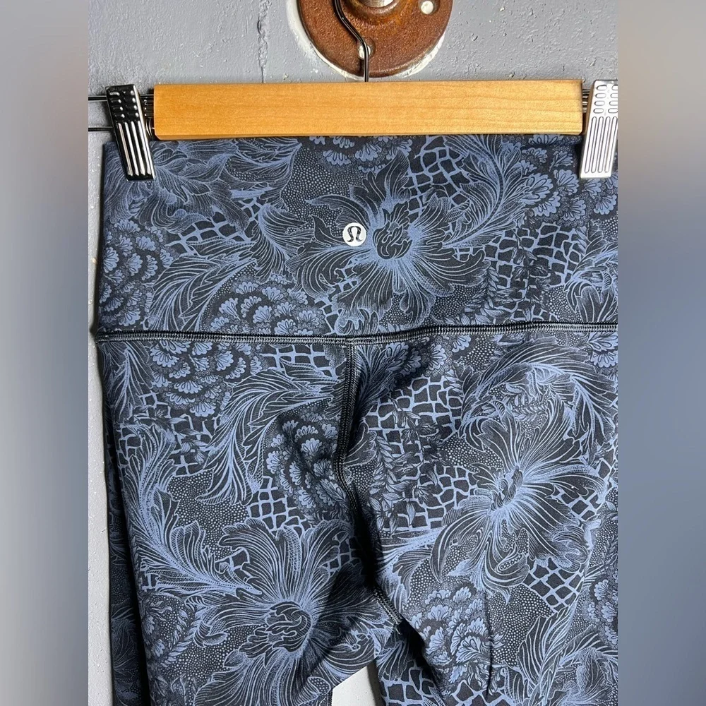 Lululemon Wunder Under Hi-Rise 1/2 Tight *Full-On Luxtreme 17 size 4